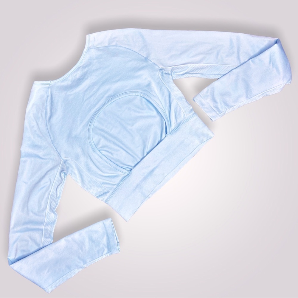 AURA Athletica Long Sleeve Crop Top Size S/M